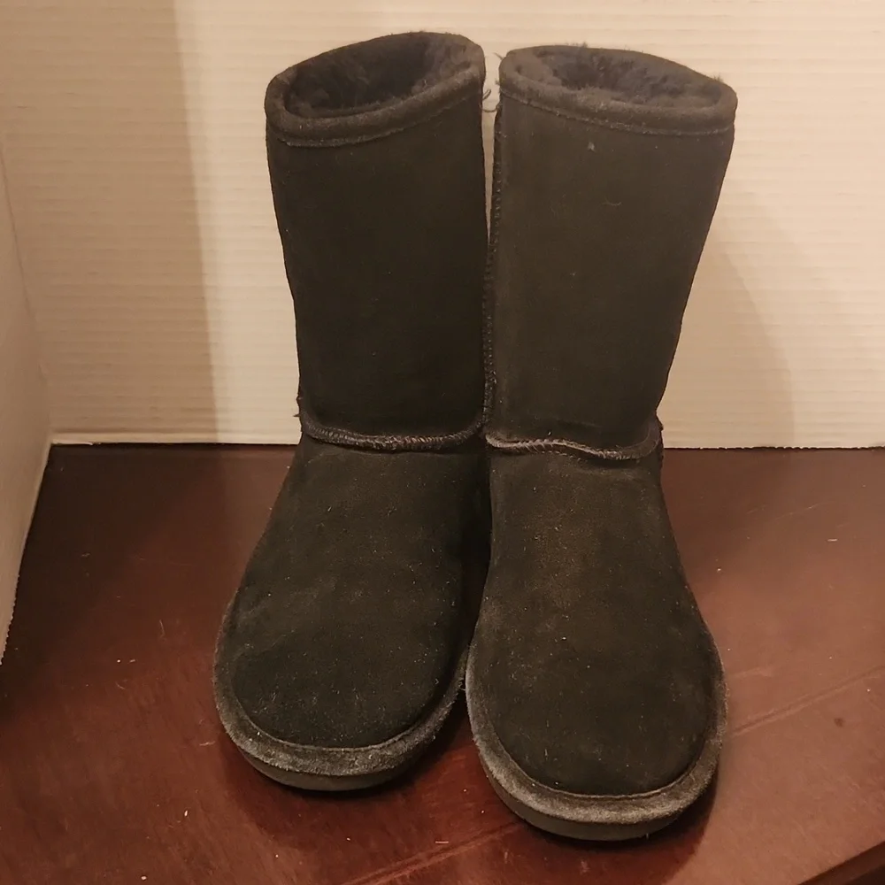 Bearpaw Boots Size 7 Black Suade Faux Fur